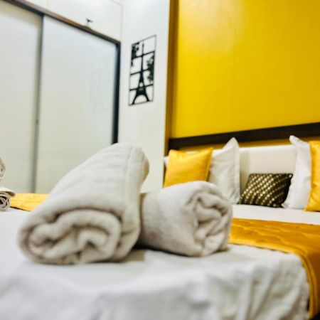 7 Seasons Palm Suite With Sky Orbit, Balcony, Swimming Pool, Wifi, Playground Rajkot Exterior photo